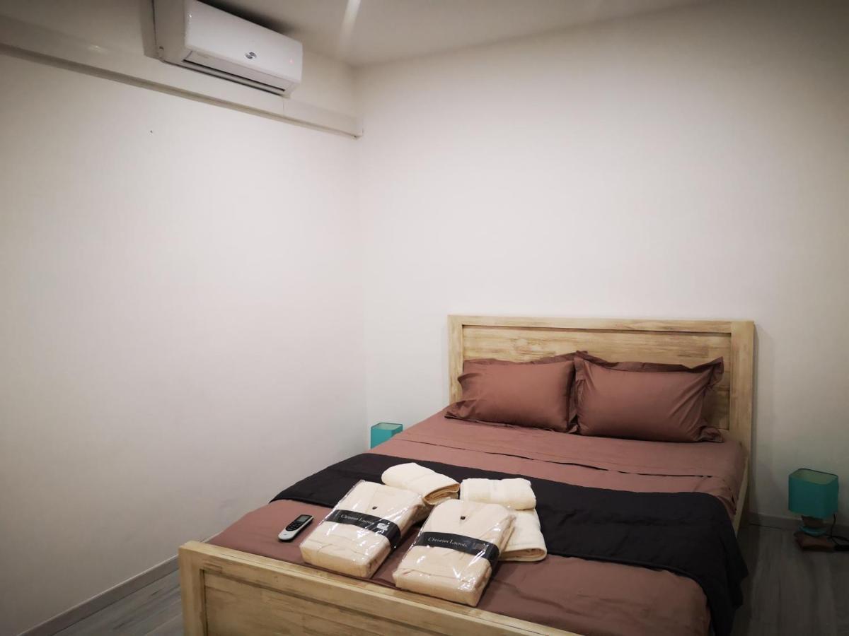 Appartement Saint Gilles Les Bains Ngoại thất bức ảnh